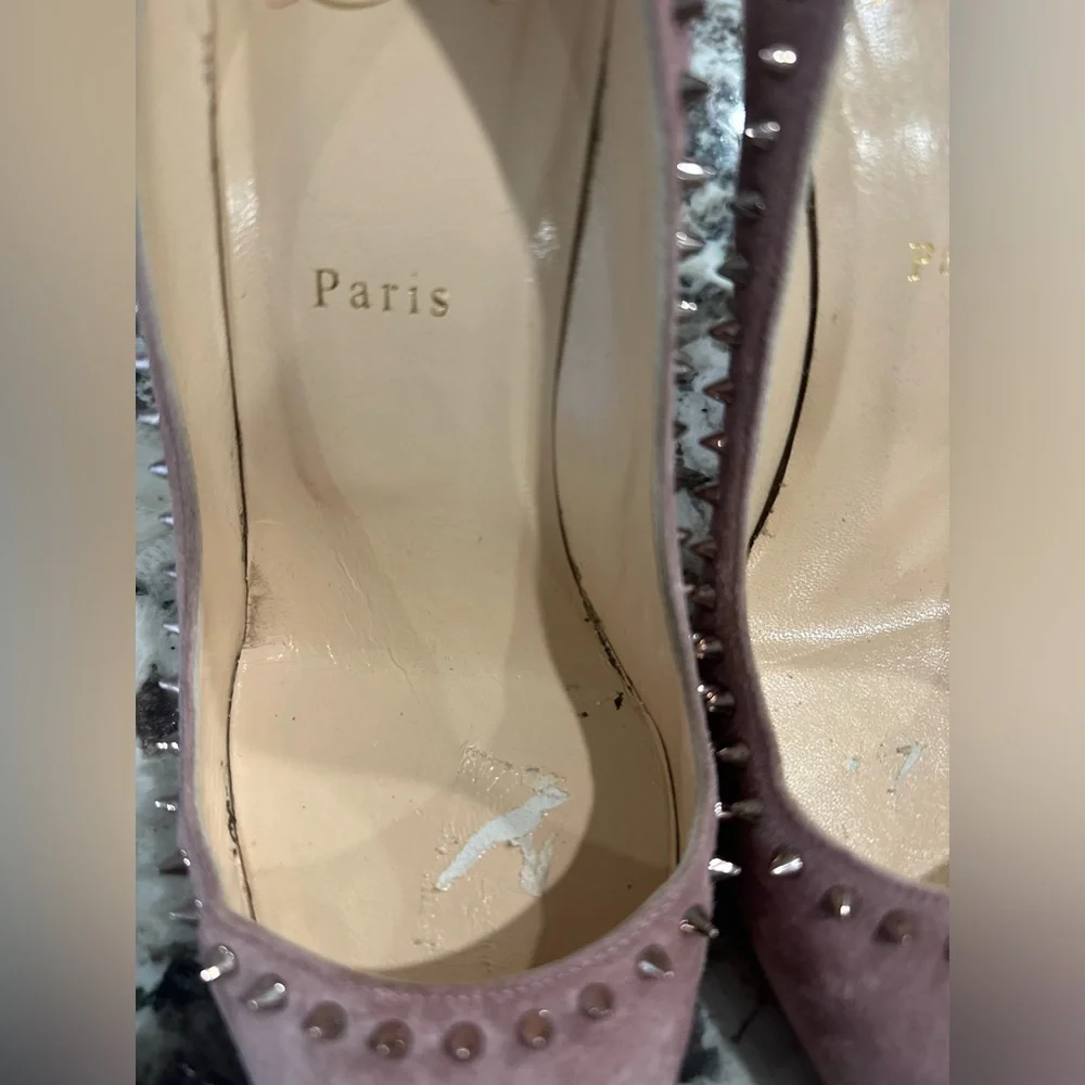 Christian Louboutin pink suede pumps. - Picture 12 of 13